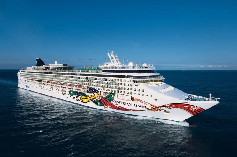 Norwegian Jewel — Norwegian Cruise Line