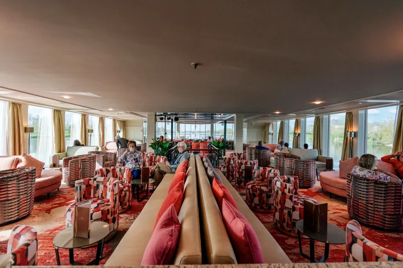 Pääsalonki & Baari 1