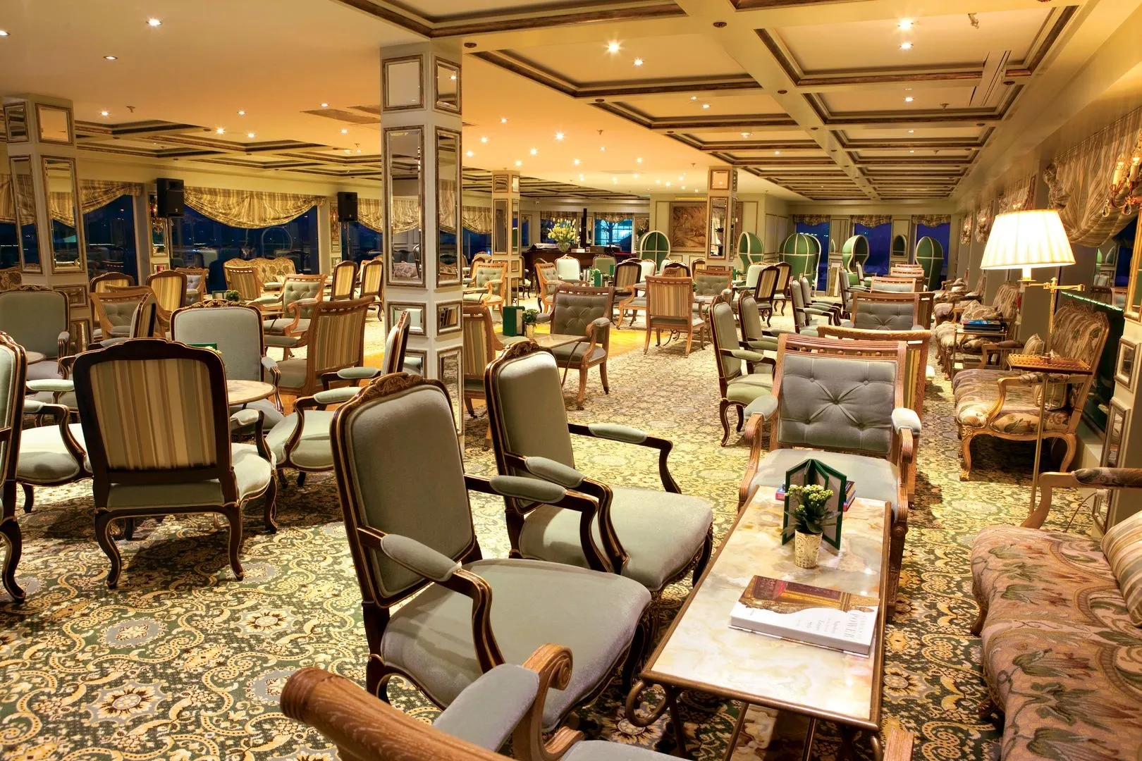 寰宇安托瓦内特号 6