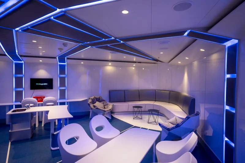 Clubul Tineretului 1