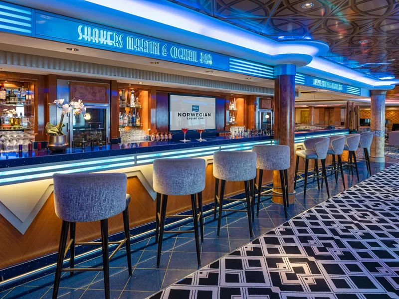 Shakers Martini & Cocktail Bar