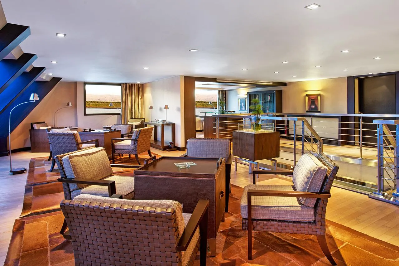 The Library and Cigar Lounge