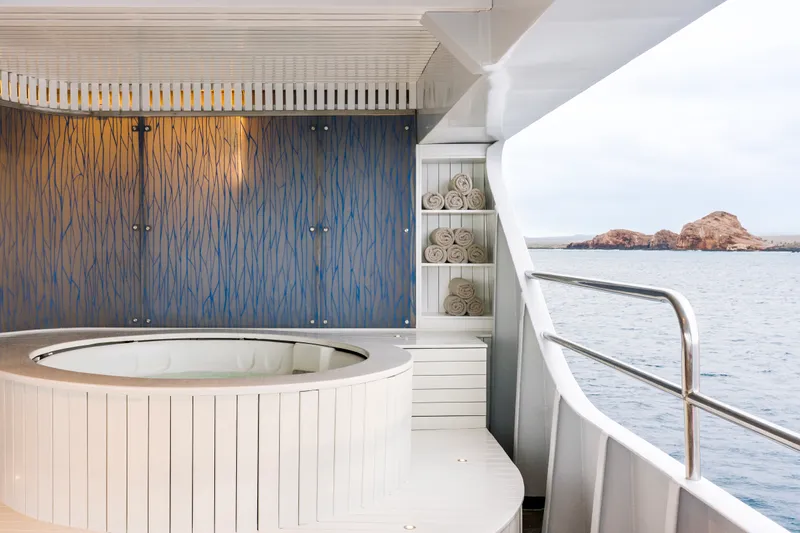 Lämmitetyt porealtaat 1