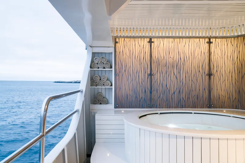 Lämmitetyt porealtaat 3