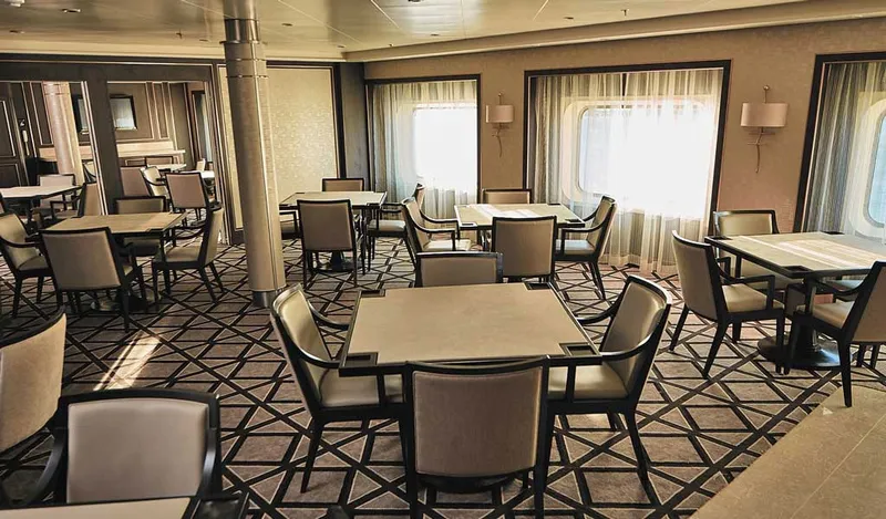 Seven Seas Navigator 37