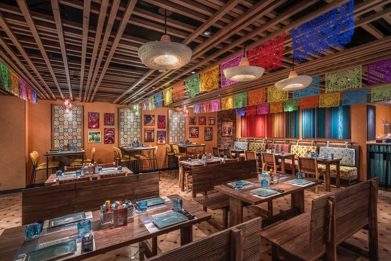 HOLA! Tacos Cantina 1