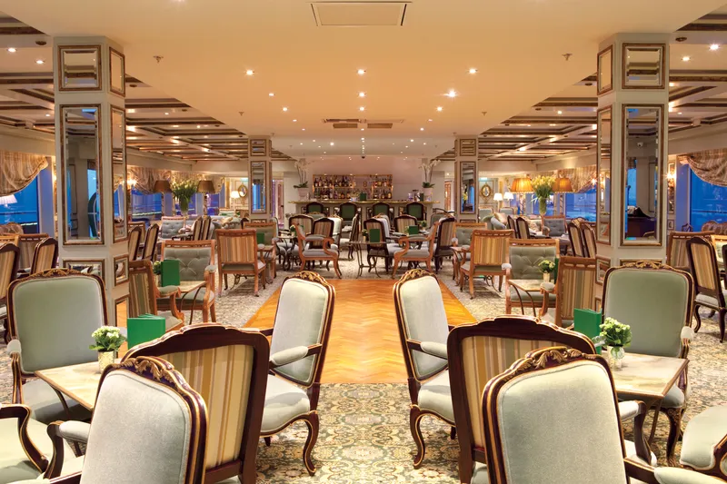 Salon du Grand Trianon 2