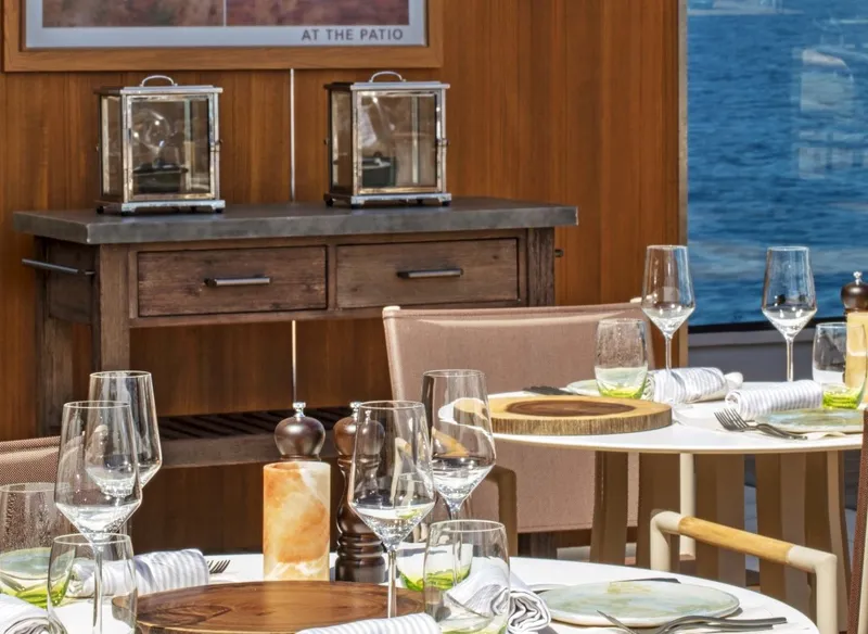 Γη και Ωκεανός 1