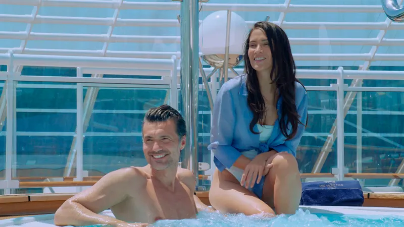 MSC Yacht Club Barul și Piscina The One 1