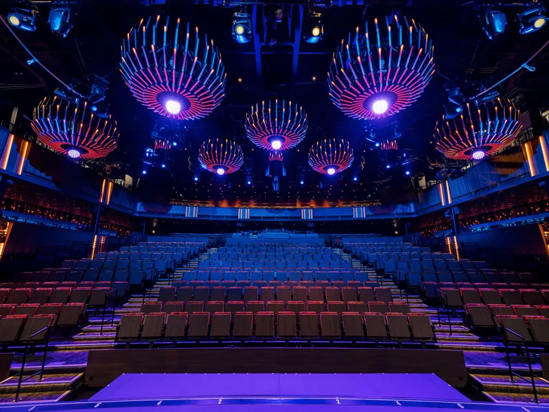 Aqua Theatre & Club 4