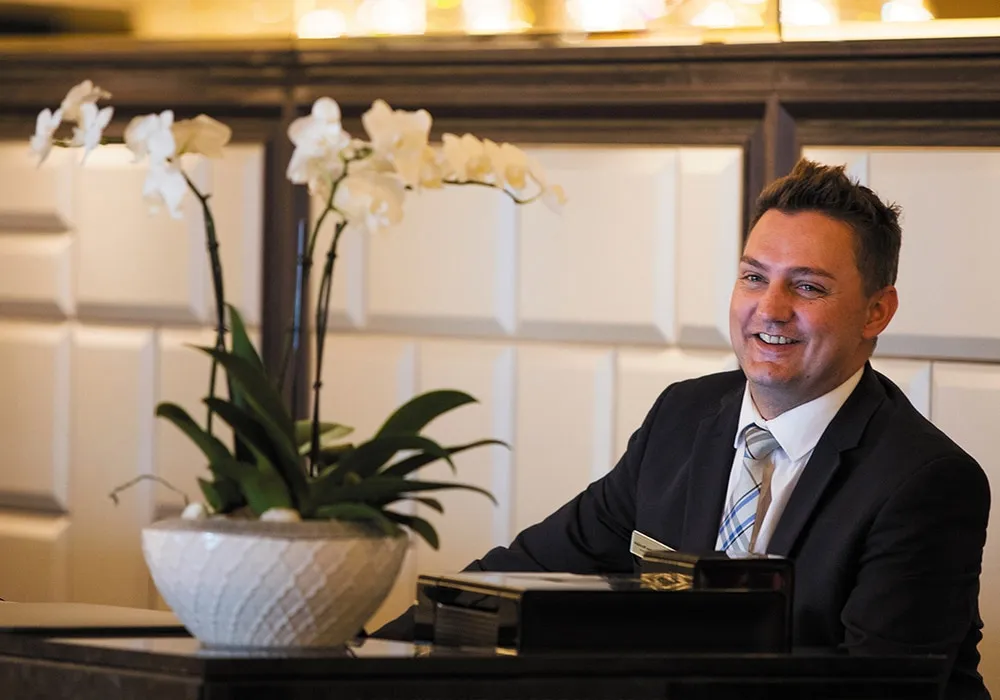 General Manager/Reception