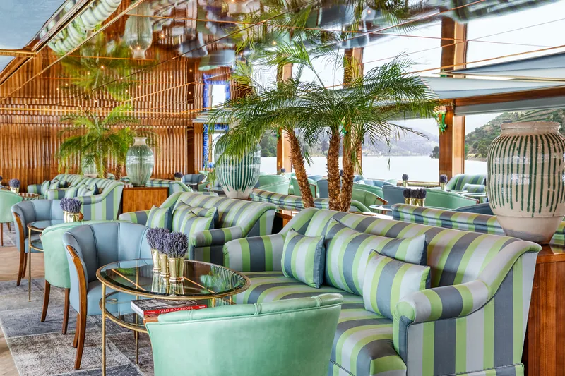 Le Salon Champagne 1