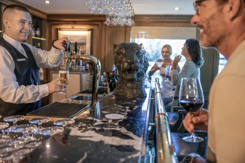 Μπαρ του Λεοπάρδαλη 8