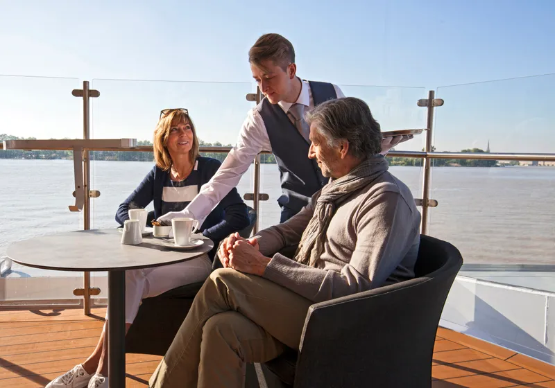 Η Ηλιόλουστη Κατάστρωμα 2