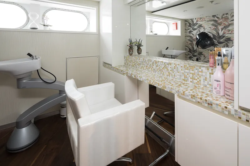 Masaža i Frizerski Salon 2