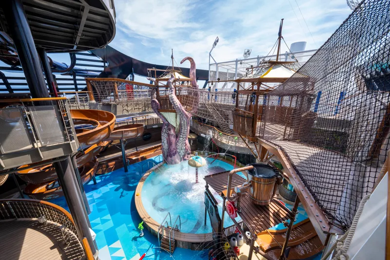 Parcul Acvatic Pirates Cove 2