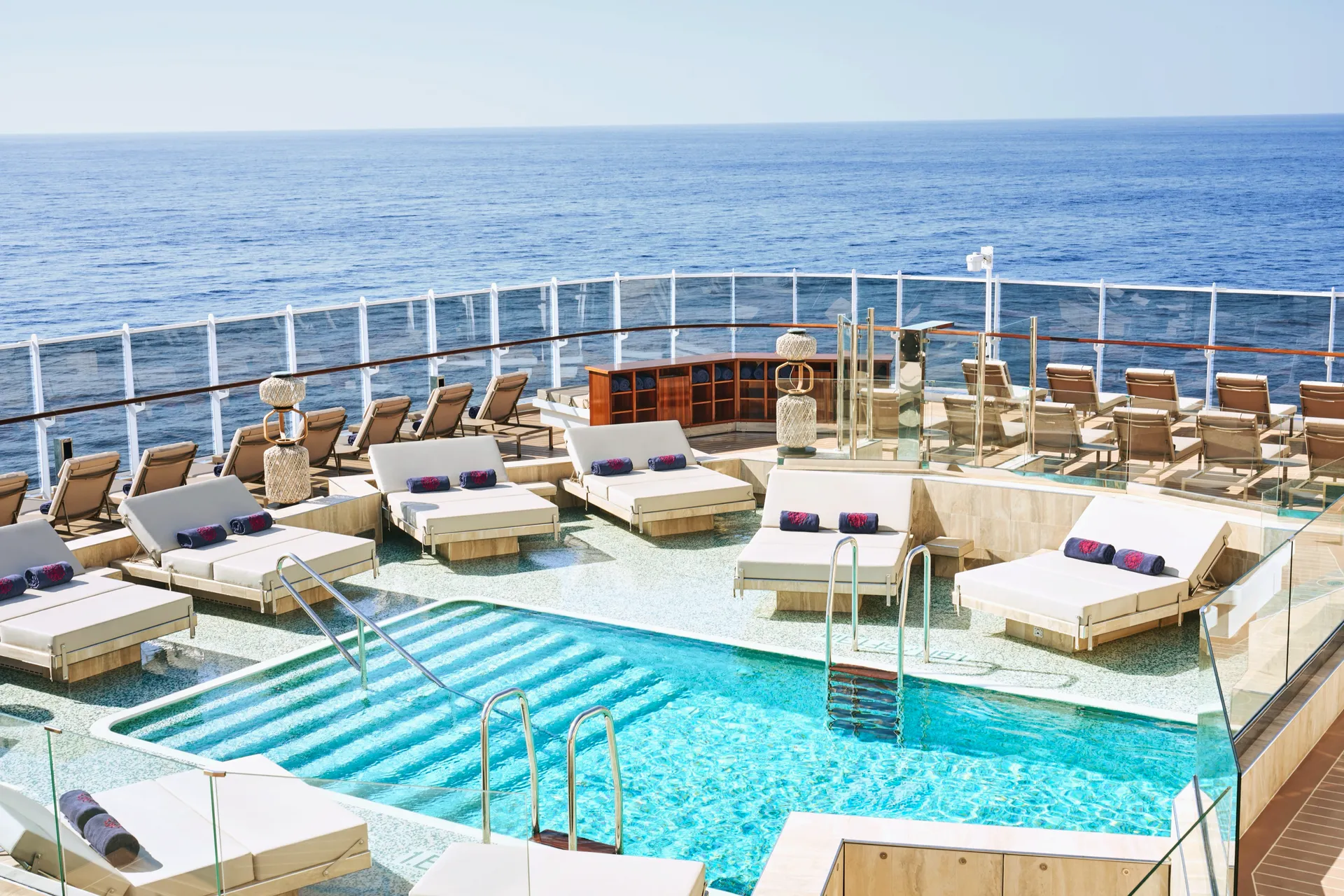 Atoll Pool & Bar 珊瑚礁泳池酒吧 1