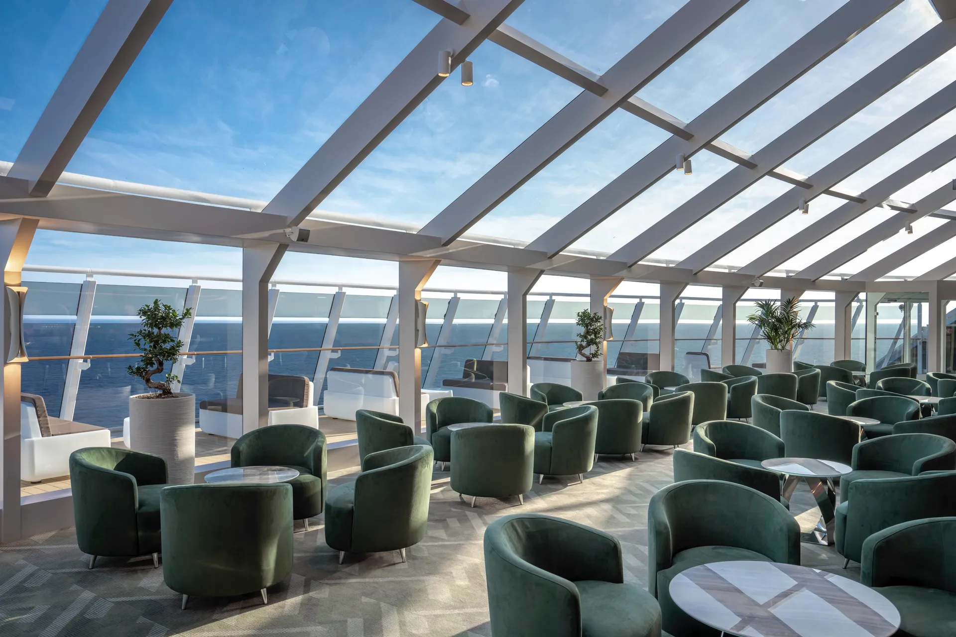 MSC Yacht Club 航行酒廊 1