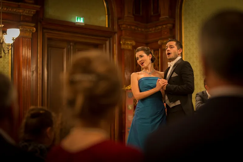 Νύχτες Εκτός 2