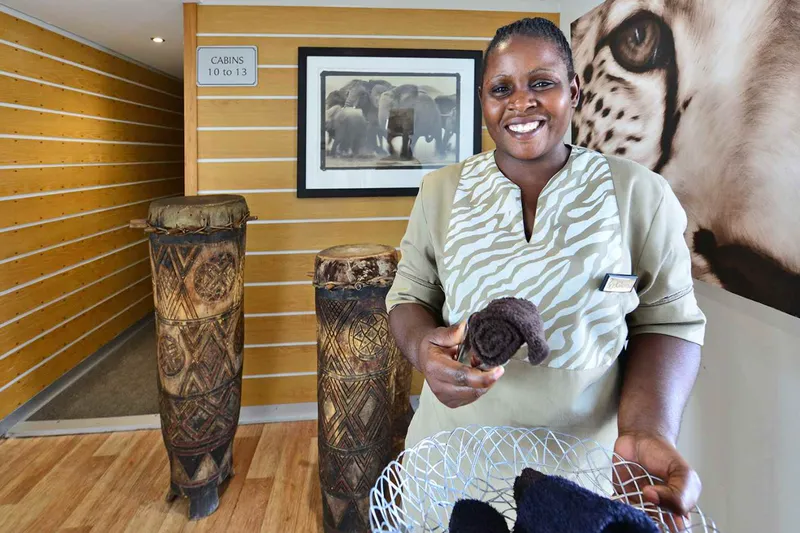 Σαλόνι & Μπαρ 2