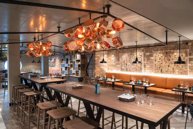 Hola! Tacos & Cantina 10