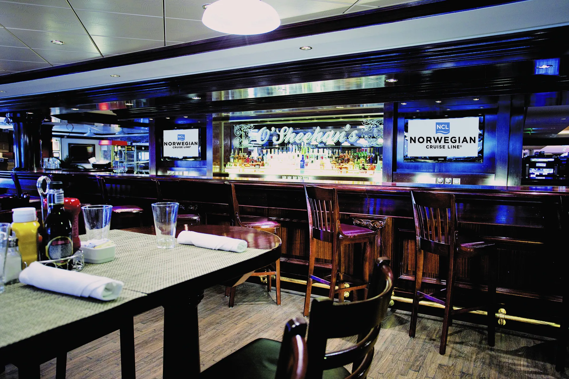 O'Sheehan's Neighbourhood Bar & Grill 鄰里酒吧與燒烤餐廳保齡球場 1