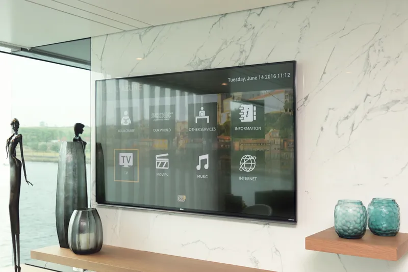 Salon Panorama & Bar 4