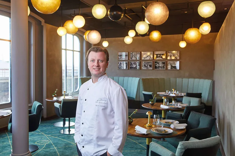 The Globe av Kevin Fehling 2