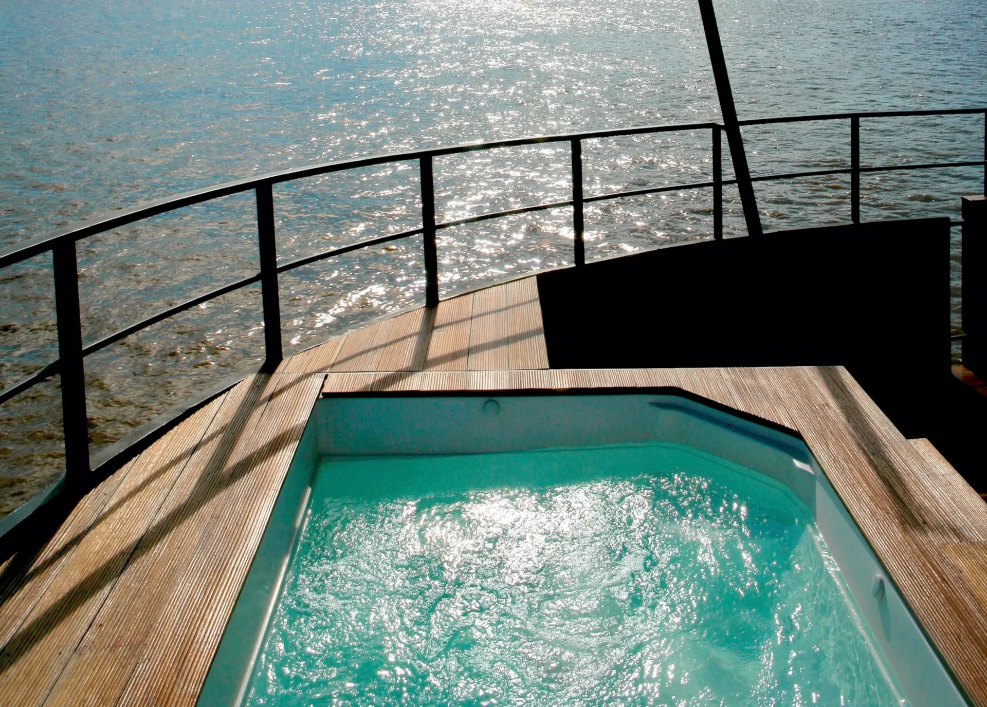 Jacuzzi