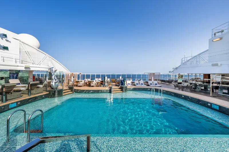 MSC Yacht Club The One Piscină 1