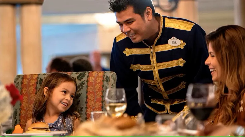 Royal Court Royal Tea