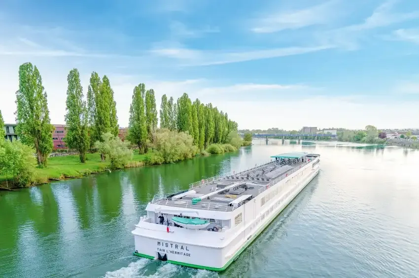 MS Mistral 4