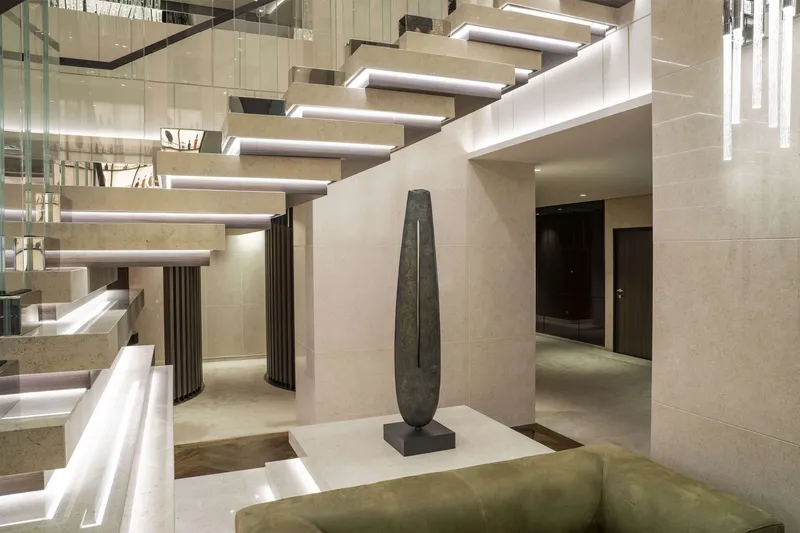 Kunst ombord på Explora I 6