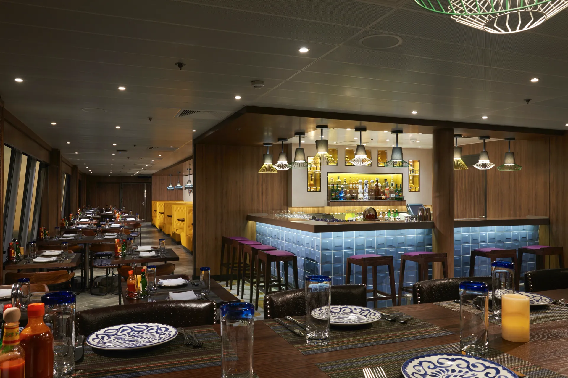 Los Lobos Cantina