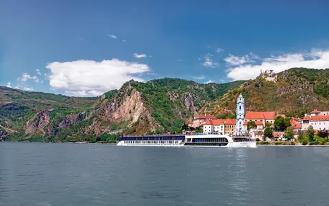 AmaViola — AmaWaterways