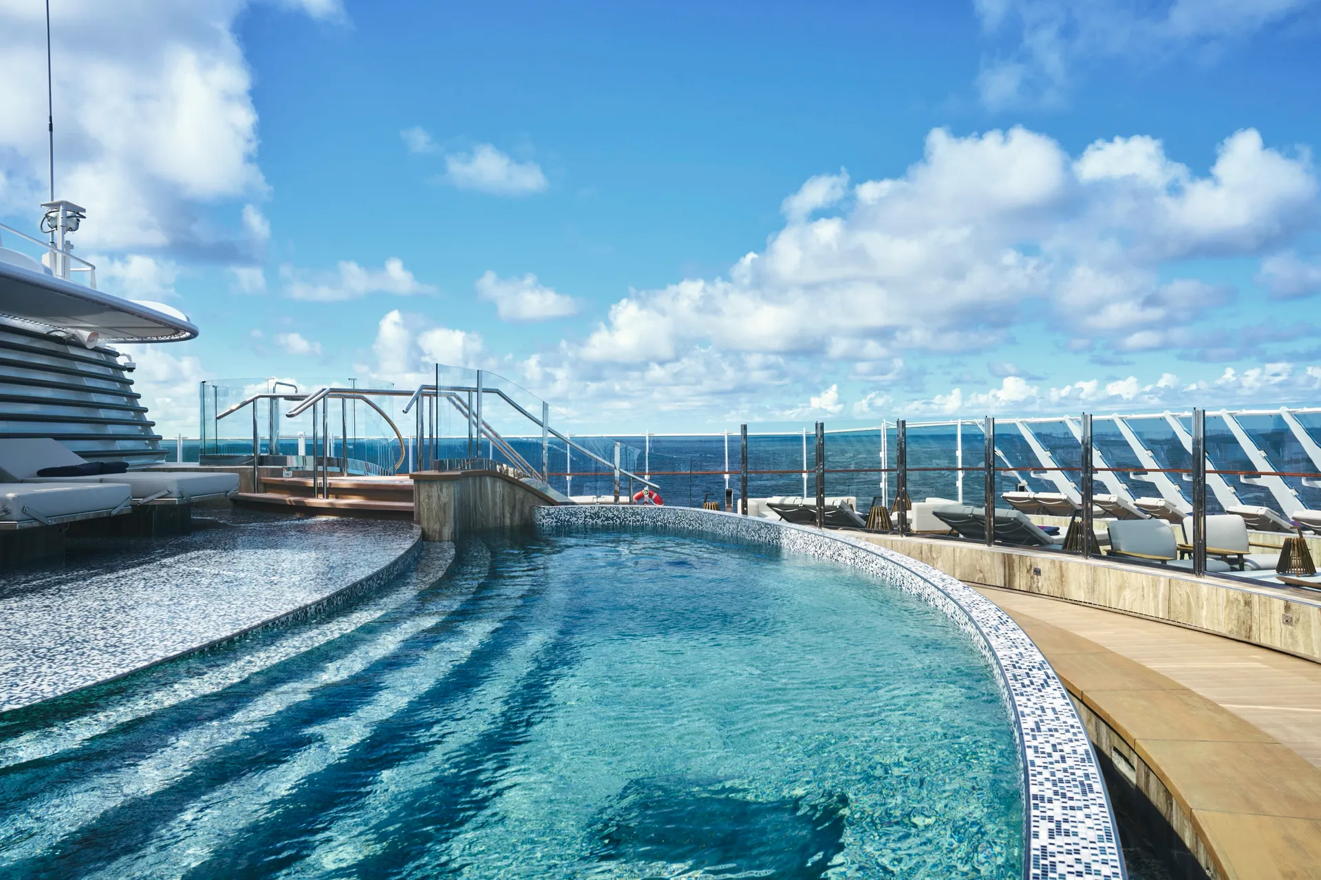 Helios Pool & Bar 海利奧斯泳池酒吧 1