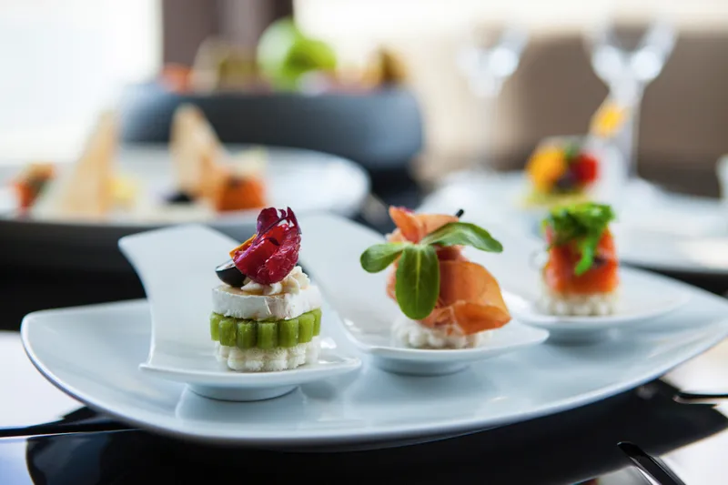 Γεύματα στην Σουίτα 1