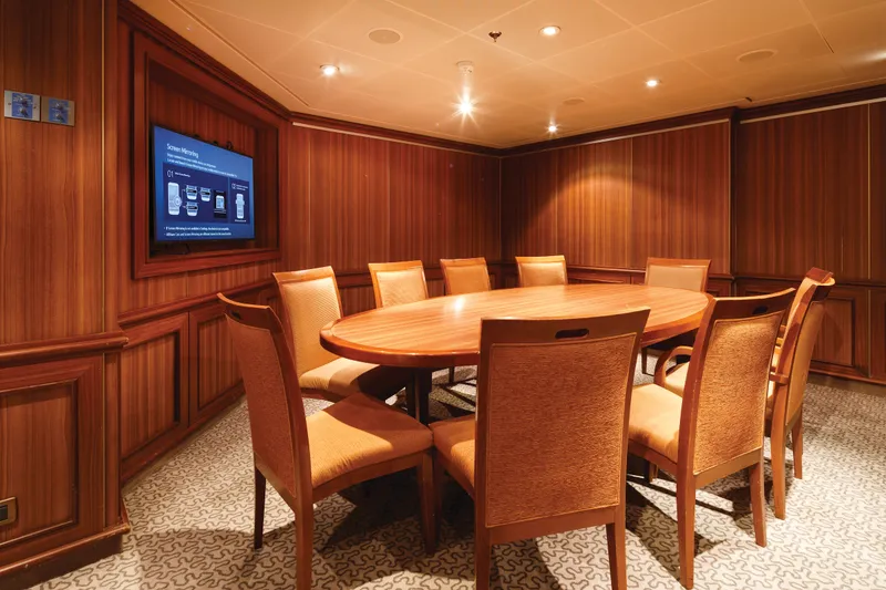 Card Room/Conference Room 2