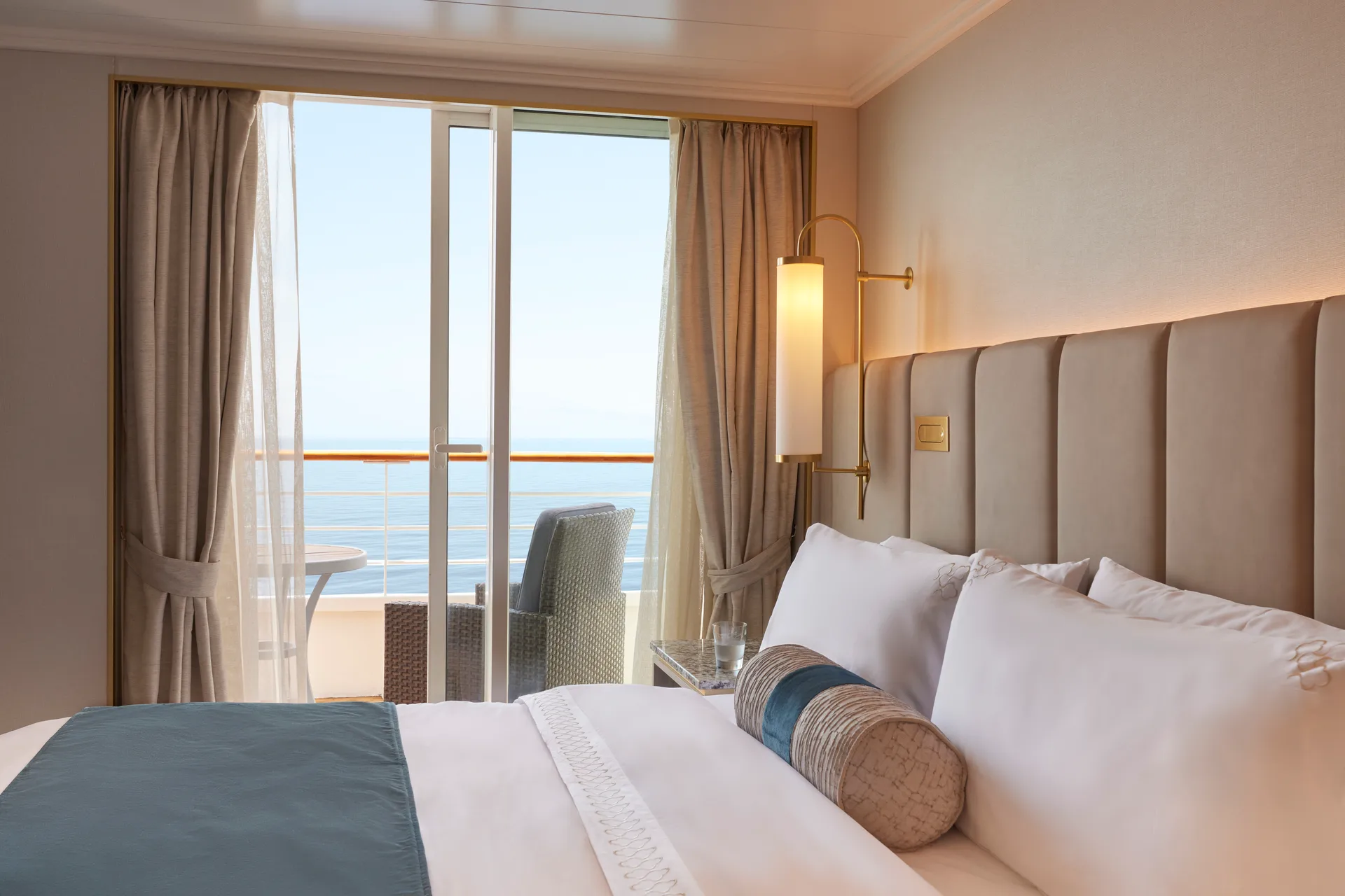 Sapphire Deluxe Suite