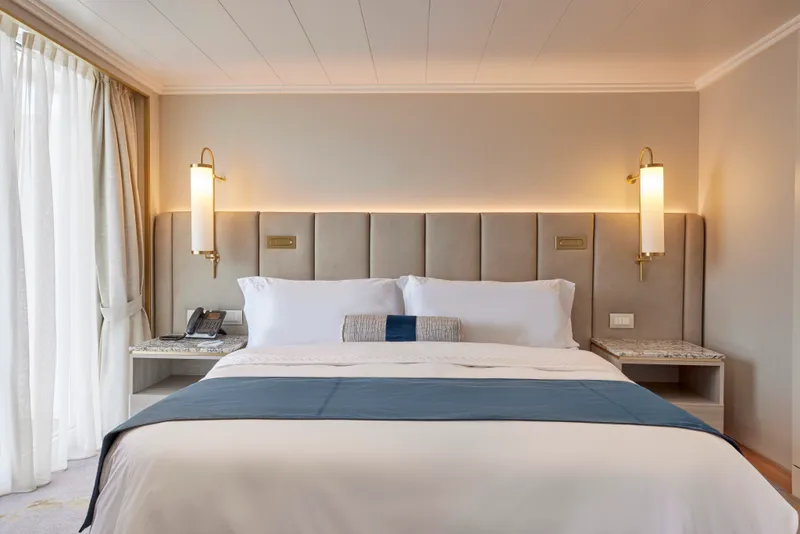Sapphire Premium Suite