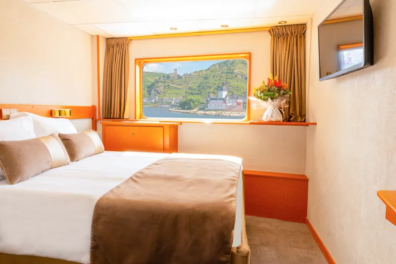 Main Deck 1 Bed Single CAT. C