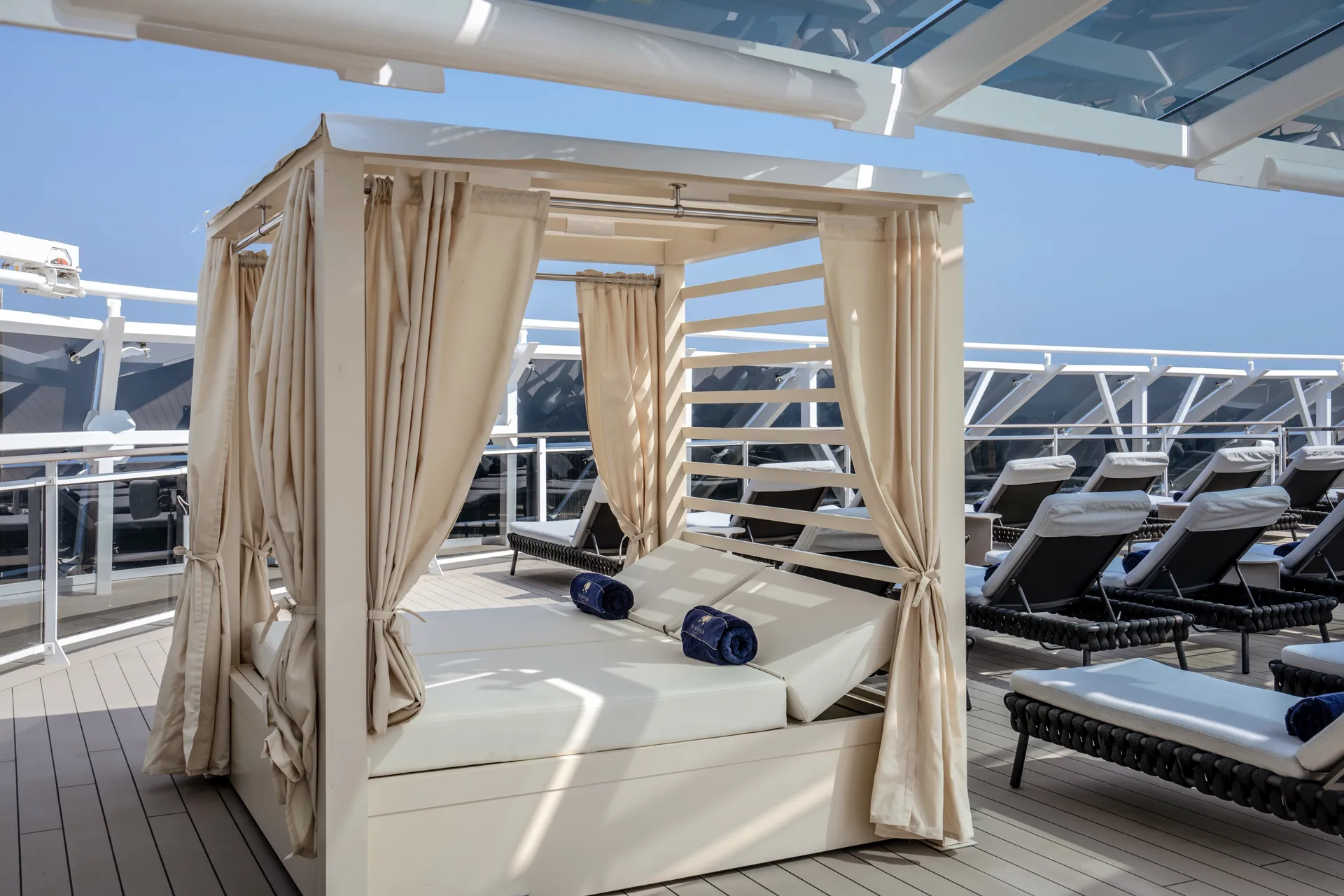 MSC Yacht Club 日光甲板與泳池 7