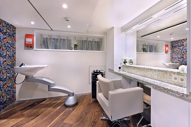 Massagebehandlingar och Hårsalong 2