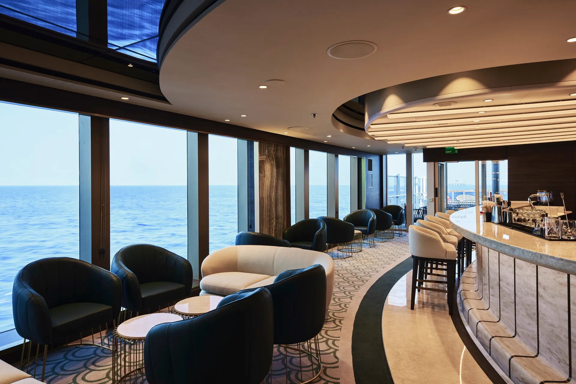 Astern Lounge 後艙酒廊 1