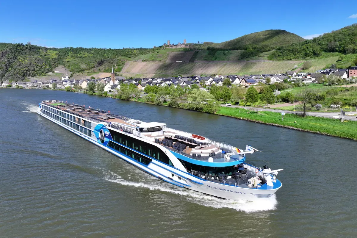 VIVA MOMENTS — VIVA Cruises
