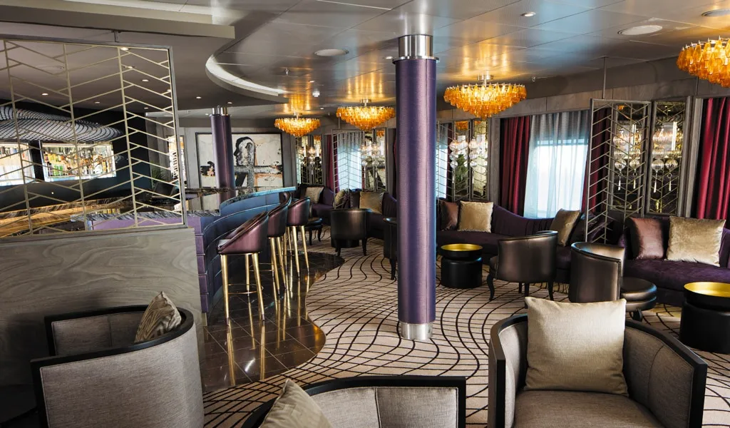 Seven Seas Voyager 34