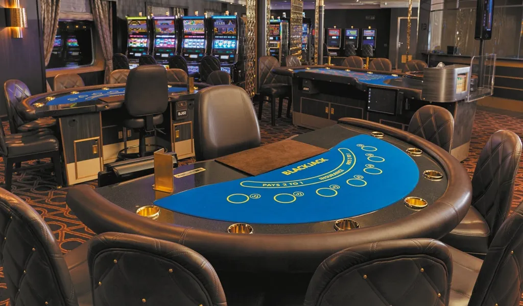 Seven Seas Voyager 24