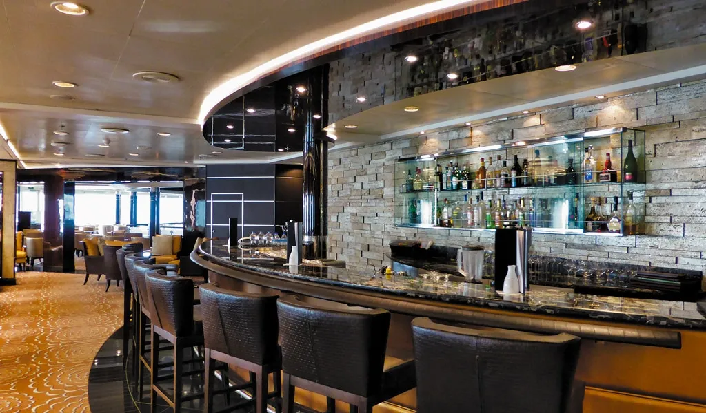 Seven Seas Voyager 30