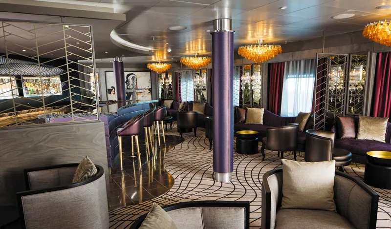 Seven Seas Voyager 34