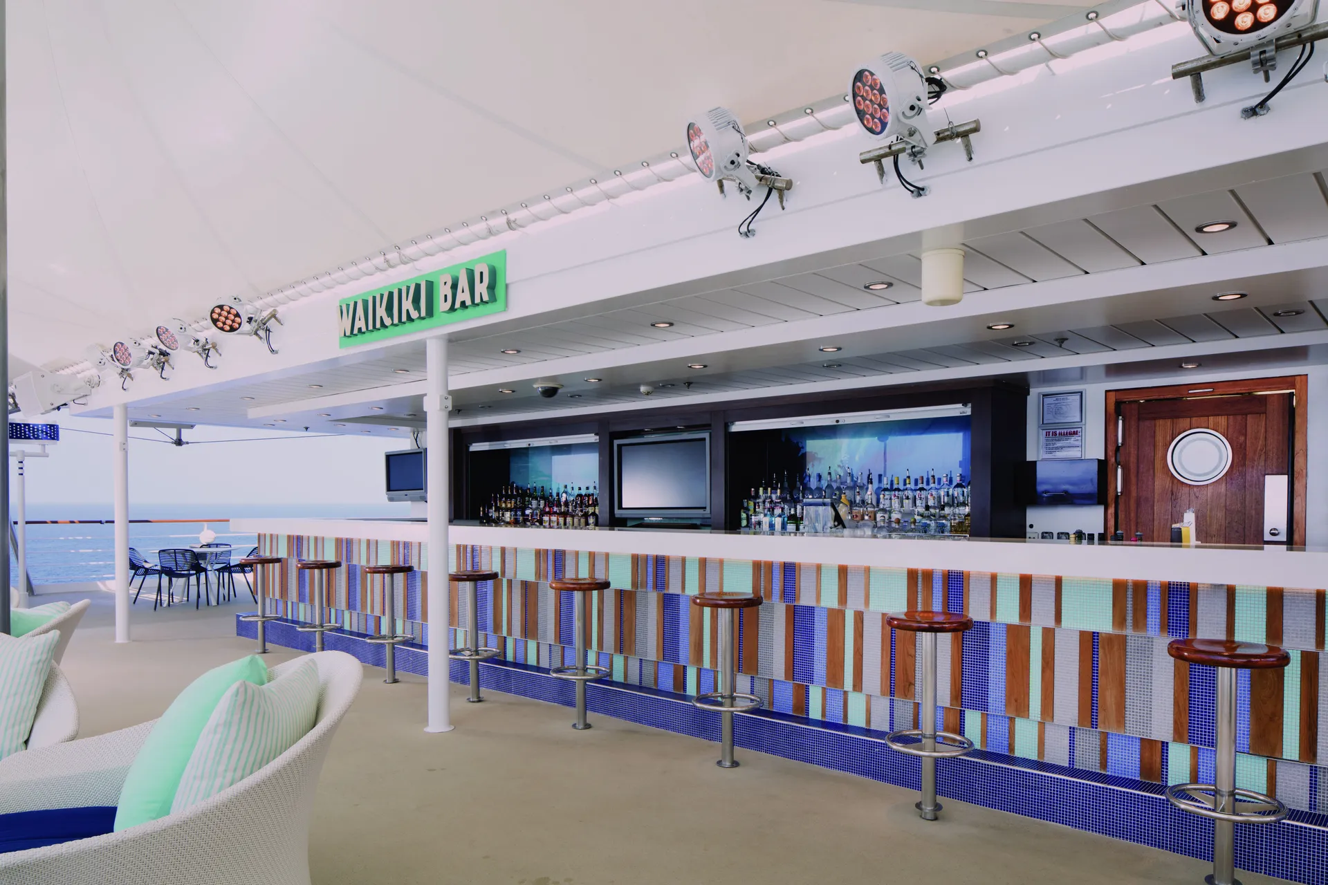 Waikiki Bar